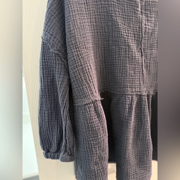 In Loom Grey Mixed Woven Peplum Top - Picture 6 of 6